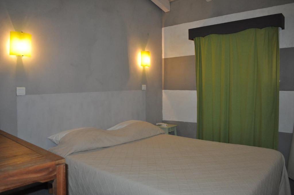 Hotel Restaurant L'Incudine Zonza Quarto foto